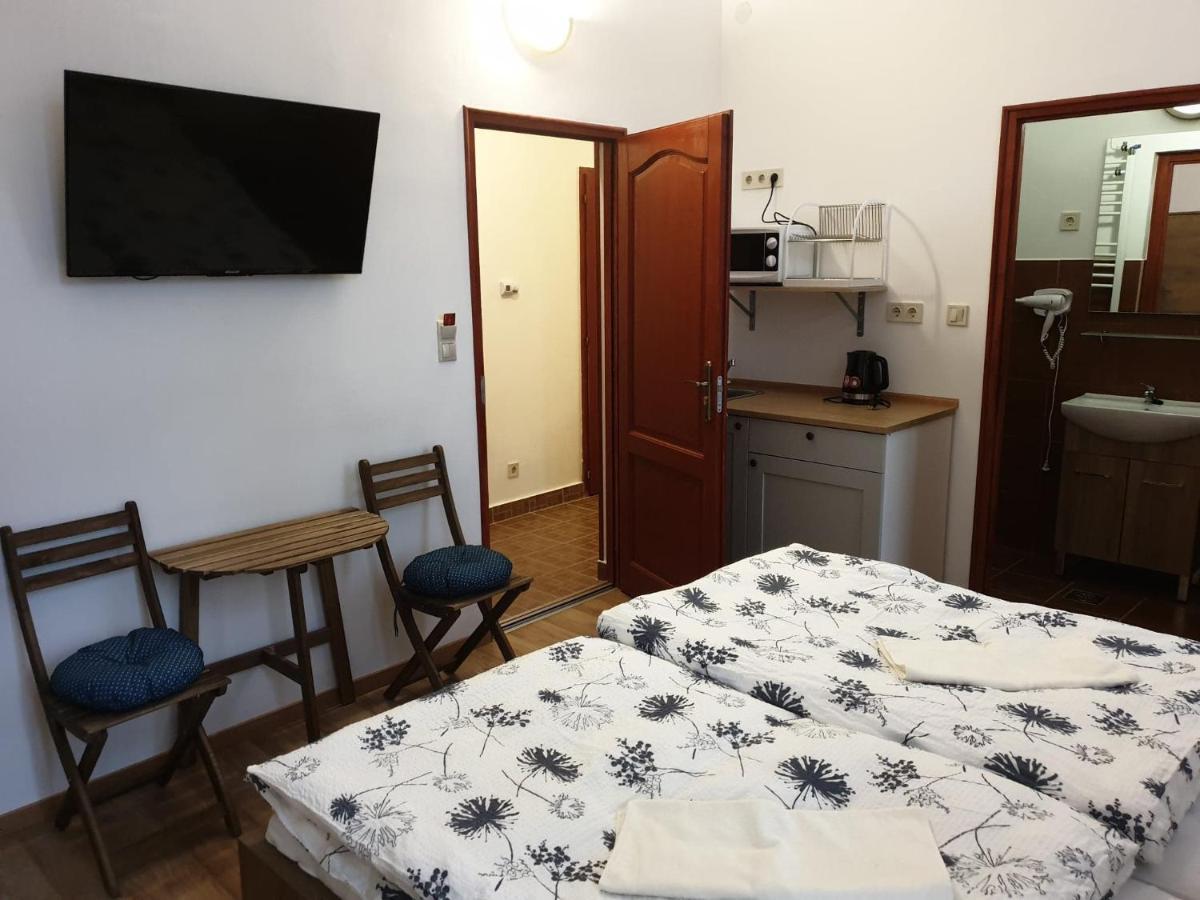 Guest House Orczy Park Budapest Exterior photo